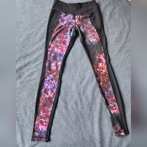 Lululemon Legging Black Floral Design Full Length Leggings Size 6